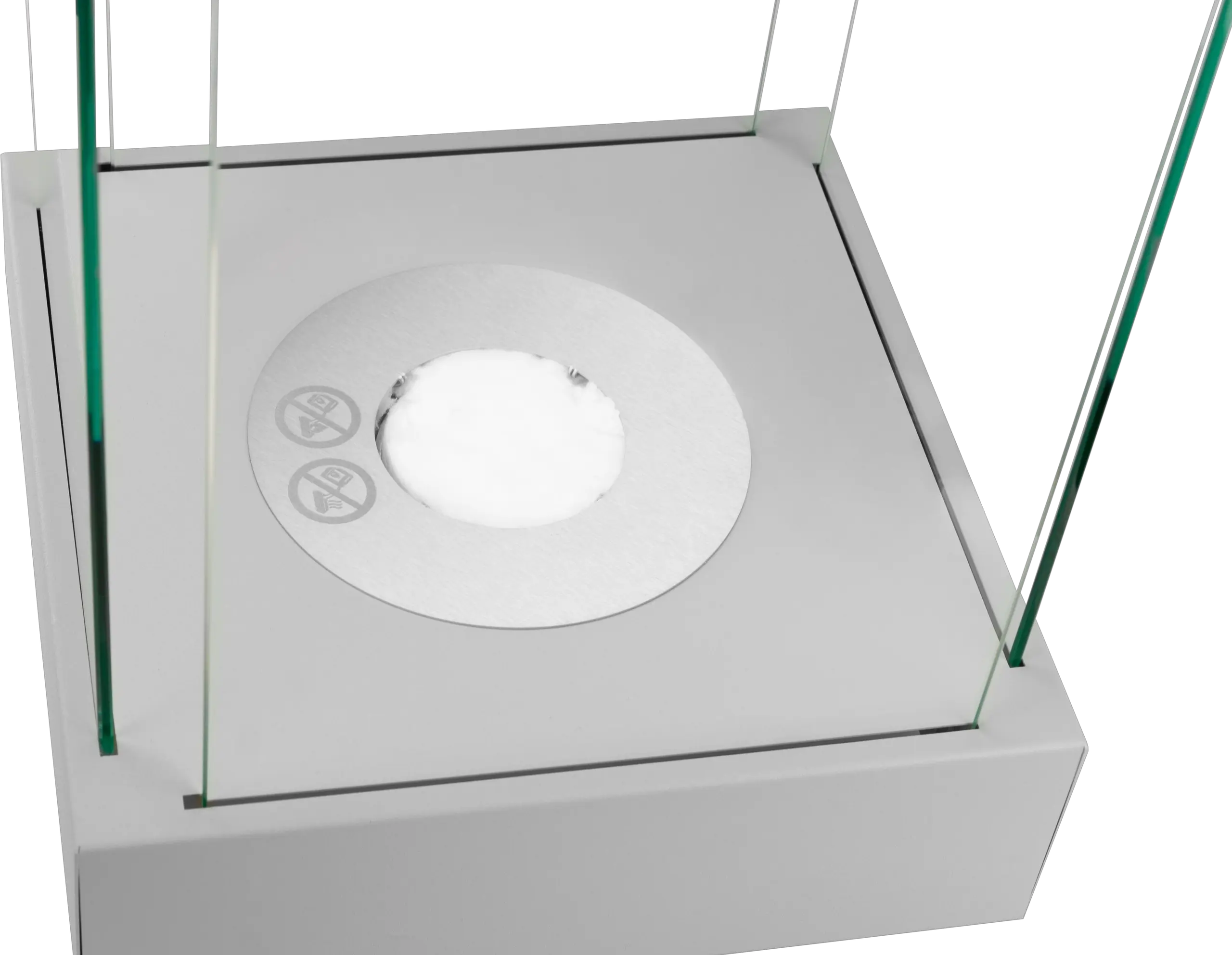 Crystal M in Grau