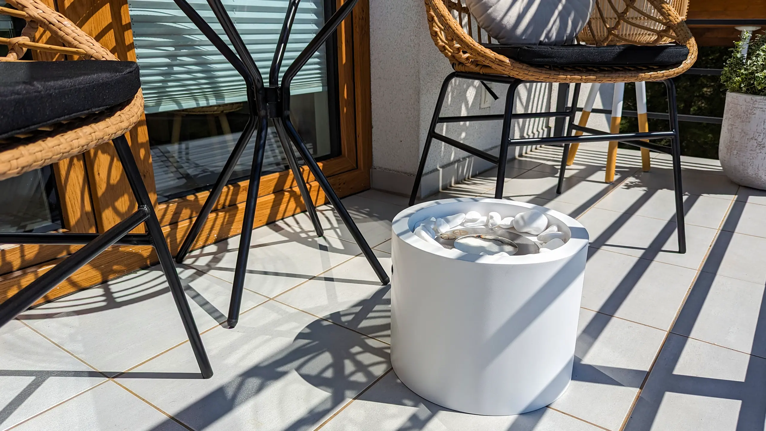 Luna Mini in Weiß im Wohnambiente
